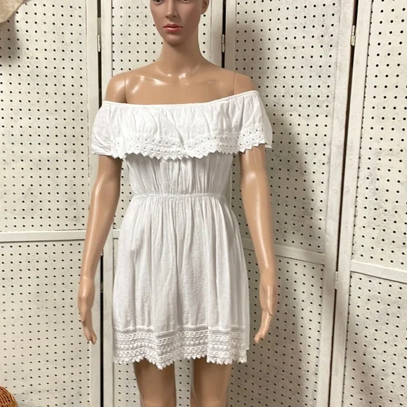 open lace back dress SEASPICE RESORT WEAR 'Ella' Off Shoulder Sundress White White XL at Amazon  Women's Clothing store main image 0